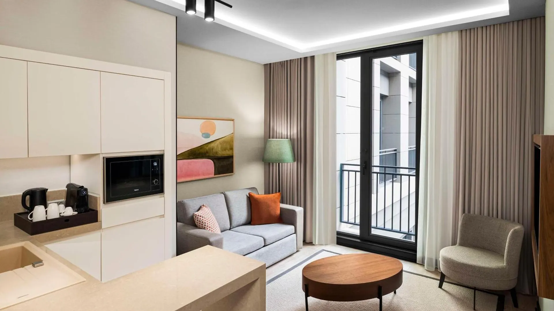 Hotel Altunizade Suites Istanbul, Curio Collection By Hilton